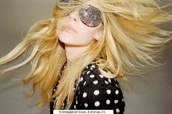 Avril Lavigne - Biancaa' - Muzica