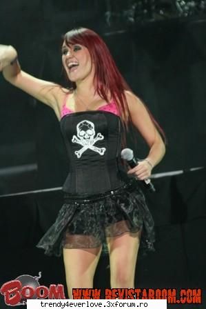 Be first - o poza k dul dintr-un videoclip - Dulce