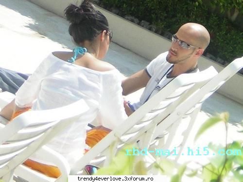 Be first - O poza cu May si Dul din Rebelde - Maite