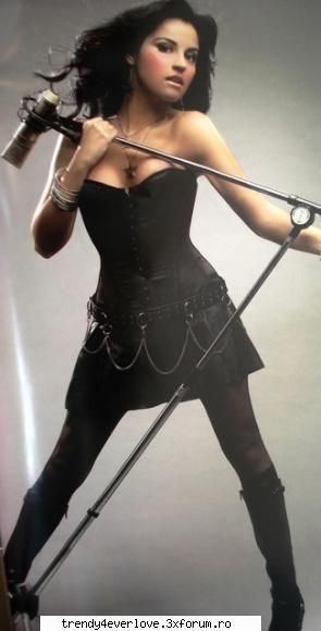 Be first - o poza k may din revista rebelde - Maite