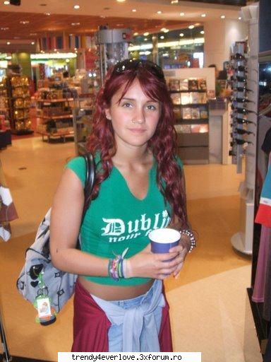 Be first - o poza cu Dul si Poncho din Rebelde - Dulce