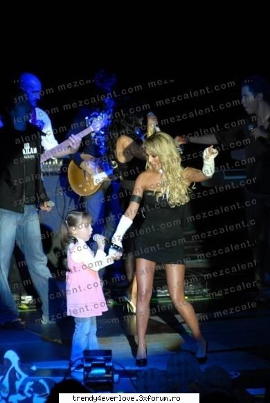 Be first - o poza k any si dul din rebelde - Anahi