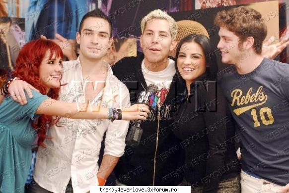 Galerie de poze - my head is haunted - RBD