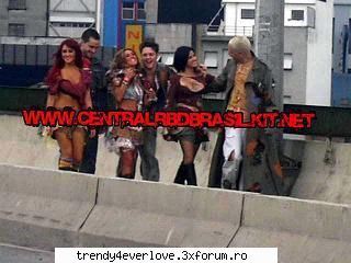 Galerie de poze - my head is haunted - RBD