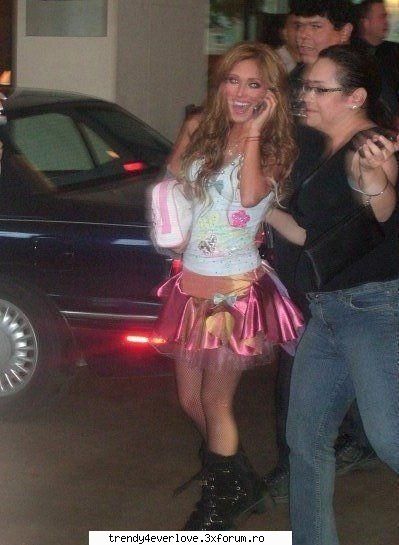 Galerie poze - my head is haunted - Anahi