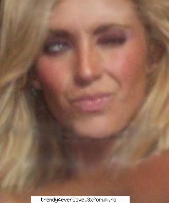 Galerie poze - my head is haunted - Anahi