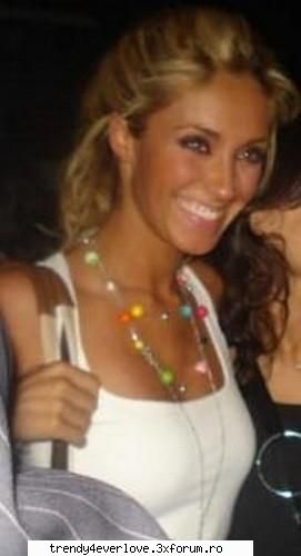 Galerie poze - my head is haunted - Anahi
