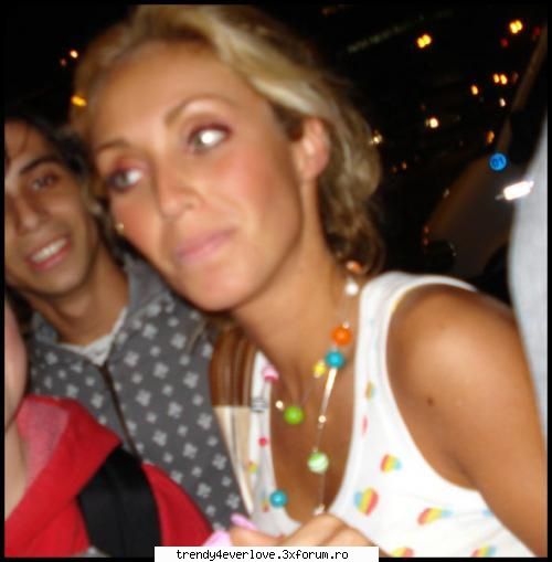Galerie poze - my head is haunted - Anahi