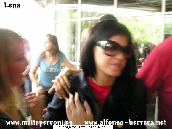 Maite purtand ochelari - Frumy foc de tot - Maite