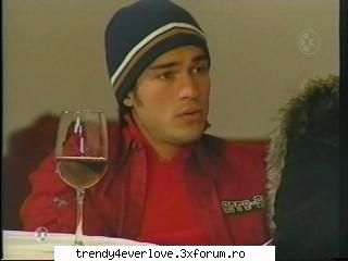 RBD-New Game - Poncho-Nimeni nu se ia de pantaloni mei....SUnt - Cafenea