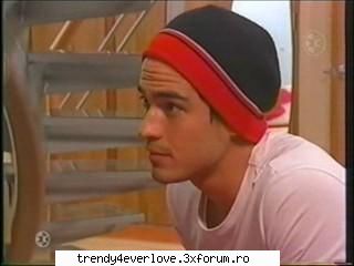 RBD-New Game - Poncho-OOOO ...Uite ce frumoasa e bb-usha mea - Cafenea
