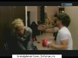 RBD-New Game - Ucker : din piele de ce ? ... dak u vrei - Cafenea