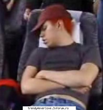 RBD la Familia[joc nou] - chris -se ... si bagand gentile lor in masina - Cafenea