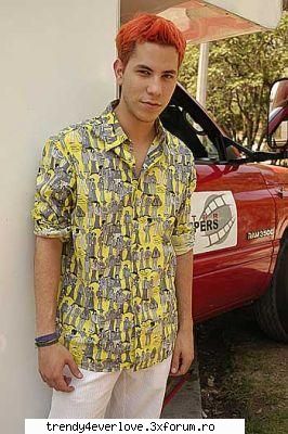 RBD la Familia[joc nou] - chris time ... cu ce ma schimb? ooo se vede ca am - Cafenea