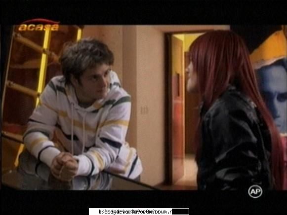 RBD la Familia[joc nou] - Ucker se aseaza langa Dul : Buna seara ! - Cafenea