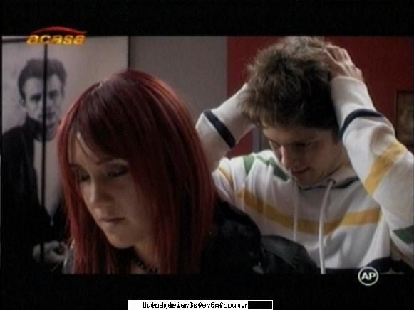RBD la Familia[joc nou] - Ucker : Bb calu nu ti-a facut nimic ceai cu el ? - Cafenea