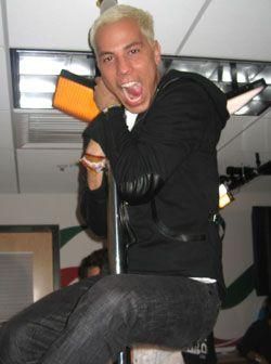 RBD la Familia[joc nou] - Chris in cam lui sa se schimbe ... iesind dupa - Cafenea