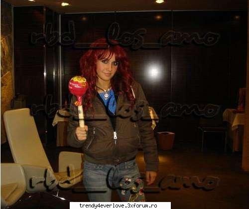 RBD la Familia[joc nou] - Dul Woww cand au mai aparut? - Cafenea