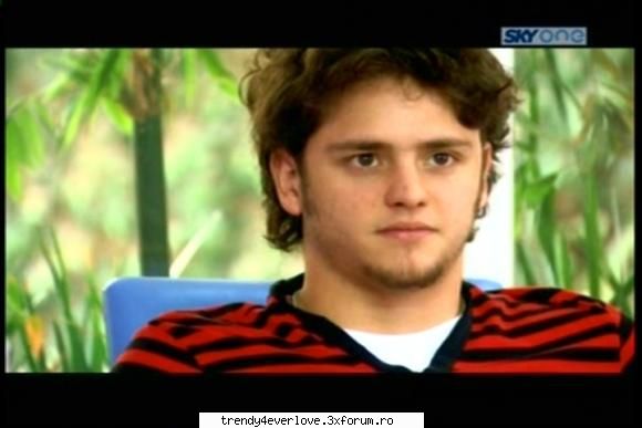 RBD la Familia[joc nou] - ucker se int in ap : sal lome ! e careva ? - Cafenea