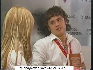 Un nou joc RBD la Familia... - annie-ucker ai febra?(punadui mana la cap) parca - Cafenea