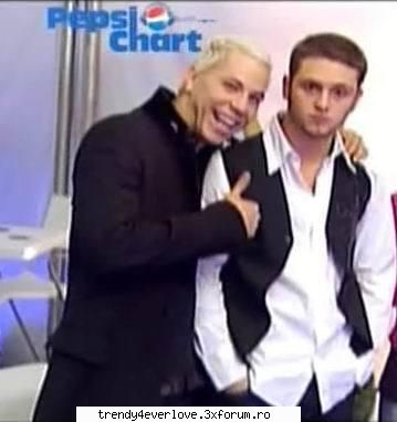 Un nou joc RBD la Familia... - Ucker : Stiam eu ca sunt irezistivil cand fac - Cafenea