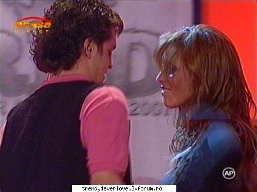 Un nou joc RBD la Familia... - Annie-eram socata.. adika eu stiam ca nu ma - Cafenea