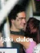Un nou joc RBD la Familia... - Dul-(iesind din camera)-De la cnn?!!!! poncho la - Cafenea