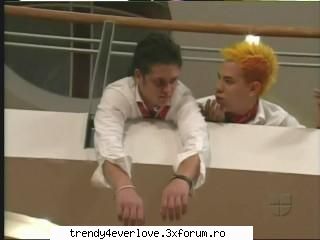 Un nou joc RBD la Familia... - Ucker : Eu ... a..m........am dormit ce puteam sa - Cafenea
