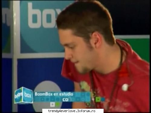 Un nou joc RBD la Familia... - Ucker : Se pare ca nimeni ... ( luandu-si - Cafenea