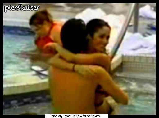 Un nou joc RBD la Familia... - Ucker : Si eu tmb - Cafenea