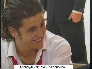 Un nou joc RBD la Familia... - Ucker : Daca vrei da - Cafenea
