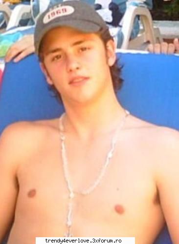 Un nou joc RBD la Familia... - Lu_Trendy - Cafenea