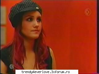 Un nou joc RBD la Familia... - Dul-Nu...nimik...nb! - Cafenea