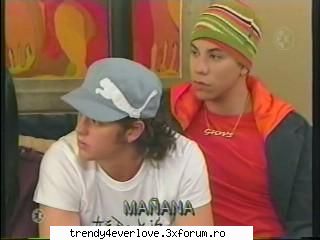 Un nou joc RBD la Familia... - Ucker : Vorbeati cumva de mn ? - Cafenea
