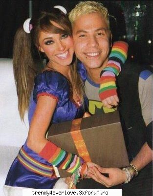 Un nou joc RBD la Familia... - annie-dul nu suntem frumosi? - Cafenea