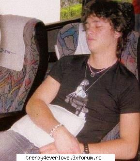 Un nou joc RBD la Familia... - Ucker : Nimik !!! - Cafenea