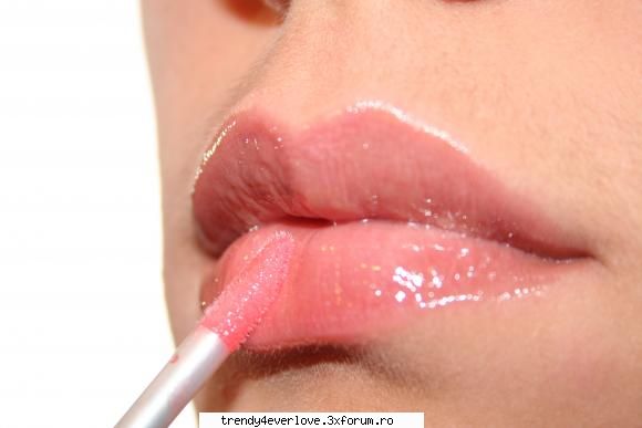 nota ptr LipGloss - fetita_mika - Cafenea
